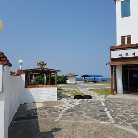 Park Beach Hotel Чеджу Екстериор снимка