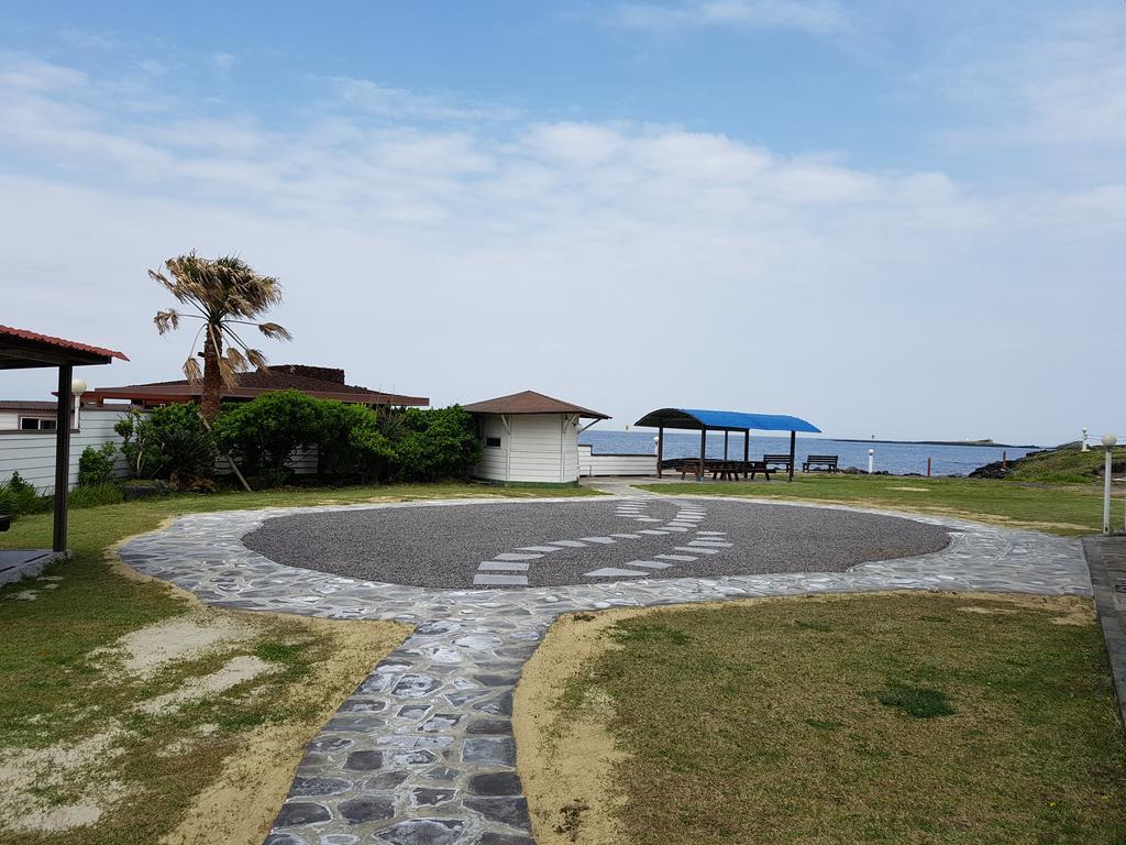 Park Beach Hotel Чеджу Екстериор снимка