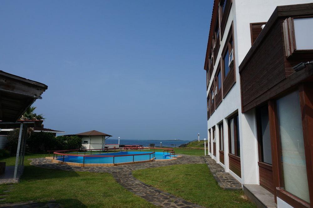 Park Beach Hotel Чеджу Екстериор снимка