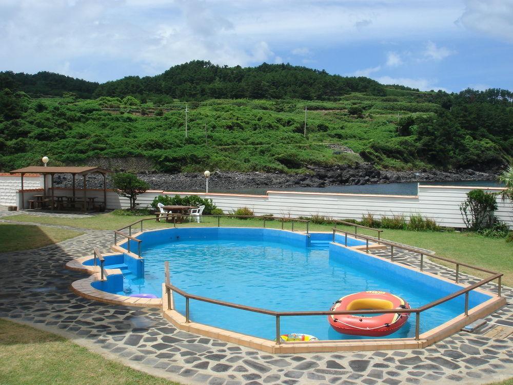 Park Beach Hotel Чеджу Екстериор снимка
