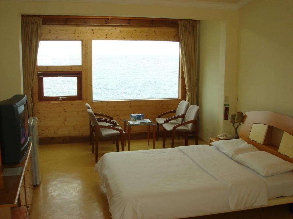 Park Beach Hotel Чеджу Екстериор снимка