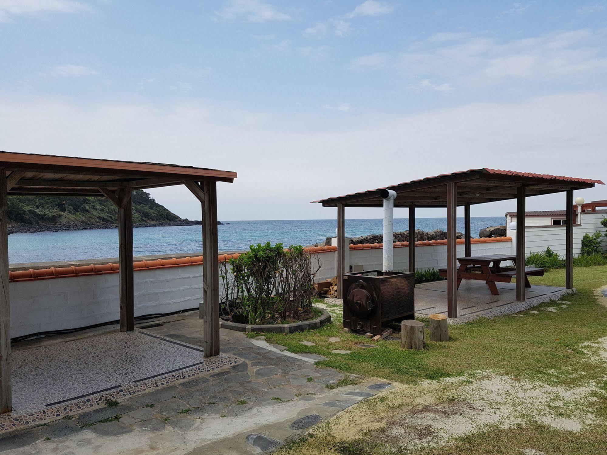 Park Beach Hotel Чеджу Екстериор снимка